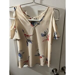 C & E Cold Shoulder Top Size XS